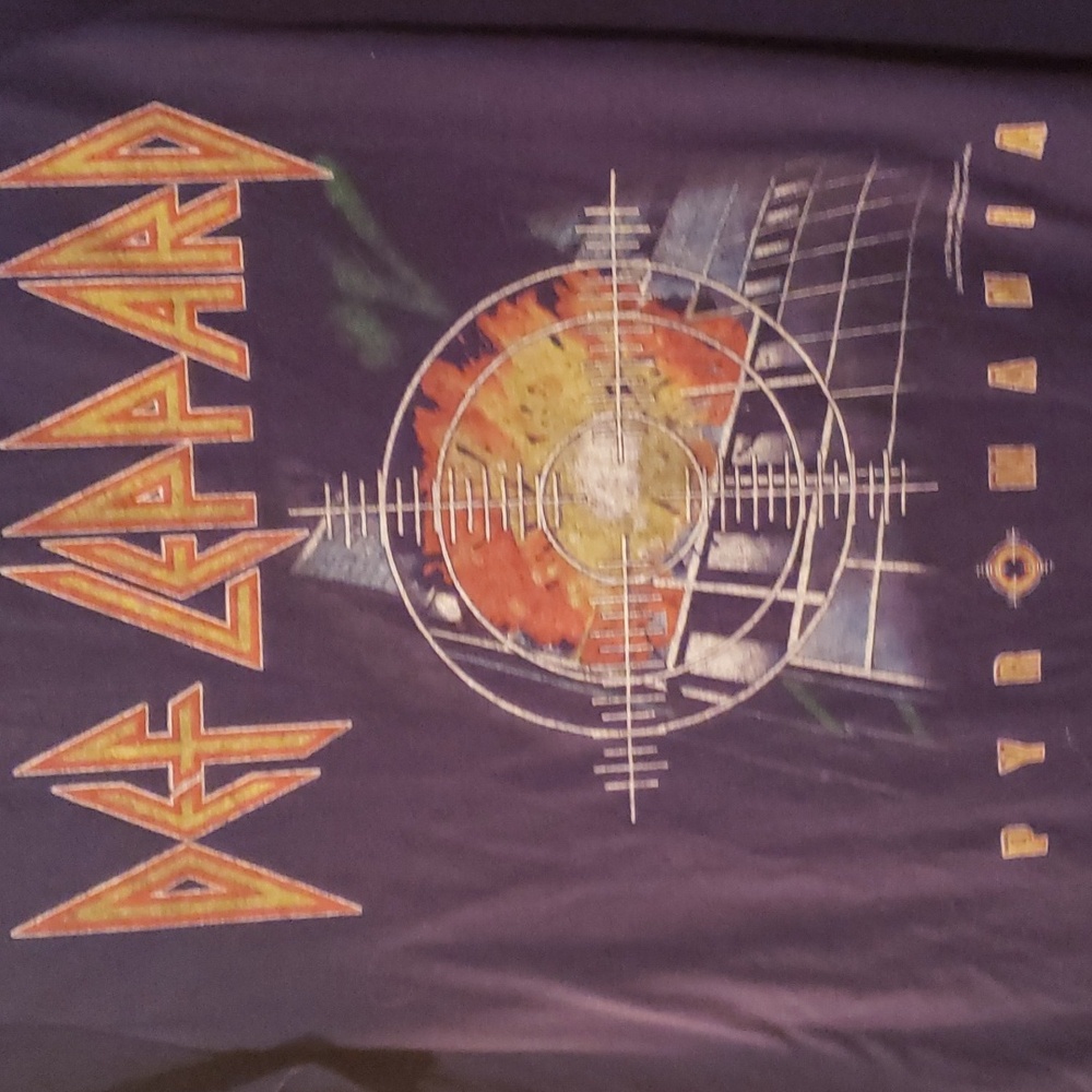 def Leppard womens cut xl tee - Picture 3 of 5